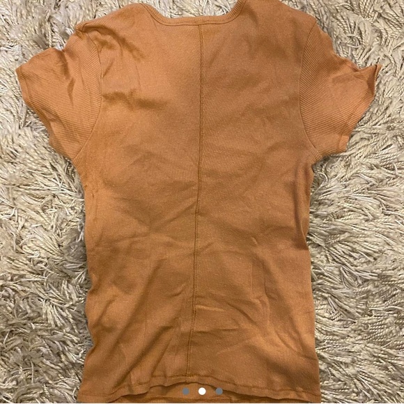 Urban Outfitters Tee - Picture 2 of 3